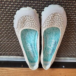 Skechers Women's Cream Flats